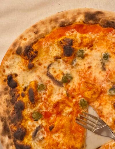 Essen und Trinken am Iseosee - Pizza
